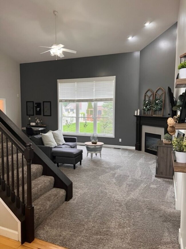 Building Photo - Large 5 bedroom 3.5 bath Mishawaka IN home