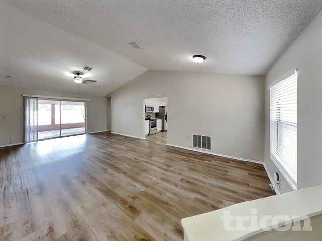 Foto del edificio - 714 49th St E