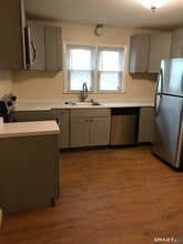 Building Photo - 118 Woodland St