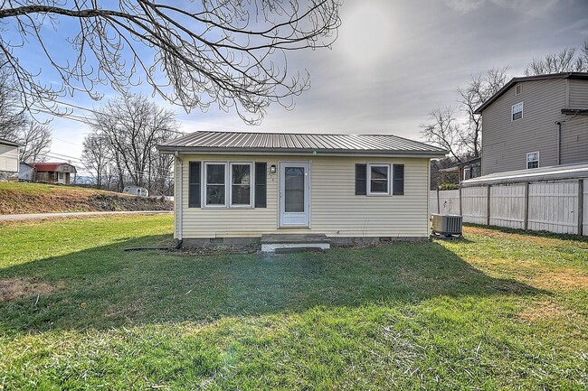 Foto del edificio - 214 Taylor Ave