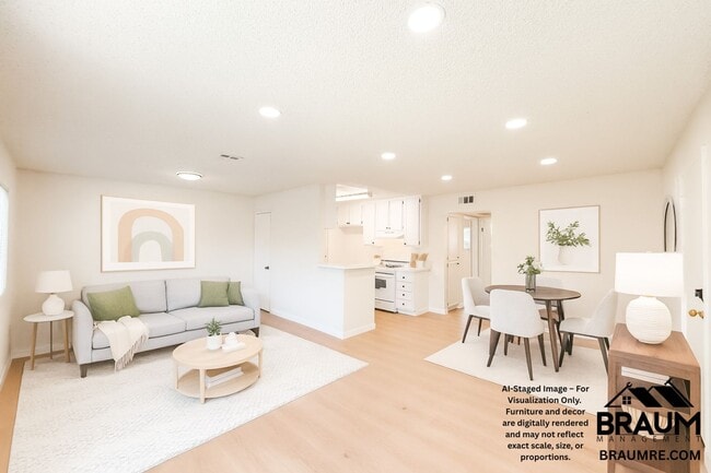 Building Photo - 14801 Delano St