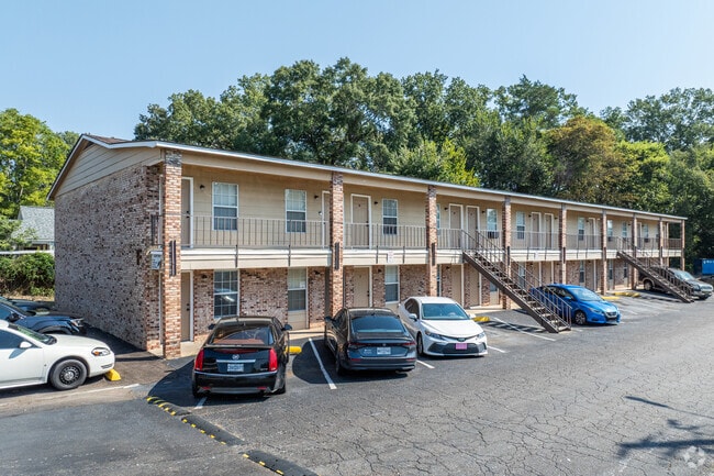 25 Eastover DR The Ridge - The Apartments at Lake Hill