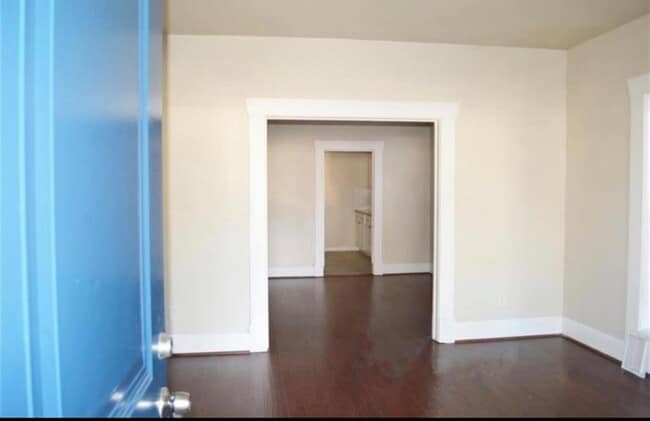 Foto del edificio - 7706 Canal St
