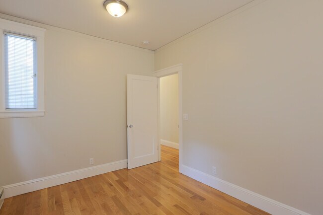Building Photo - 1550 Hayes St