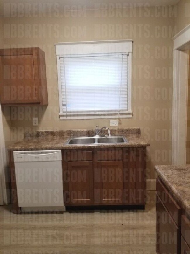 Foto del edificio - 216 Harrison 2BR/1BA (Middletown)