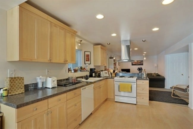 Building Photo - 1116 Taylor Ave N