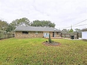 Building Photo - 5107 W Bellfort Ave