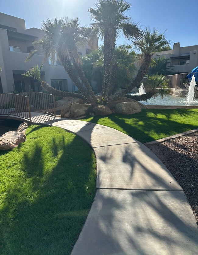 Building Photo - 11260 N 92nd St