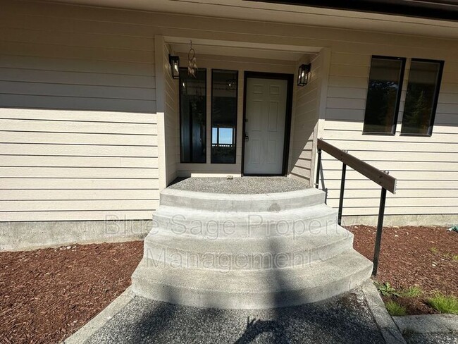 Building Photo - 773 Ravens Ridge Rd