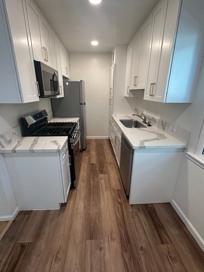 Building Photo - 1336 Berkeley St