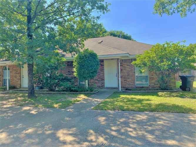 627 San Mario Ct, College Station, TX 77845 Townhouse for Rent in