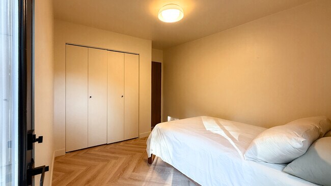 Foto del edificio - 5323 Monterey Rd