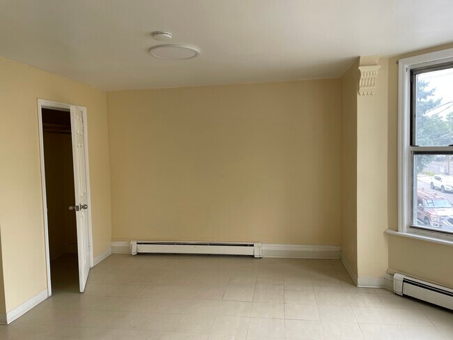 Master BR Closet 2 - 121 Washington Pl