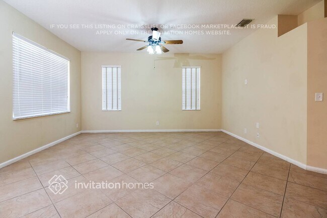 Foto del edificio - 1324 Fishers Pl