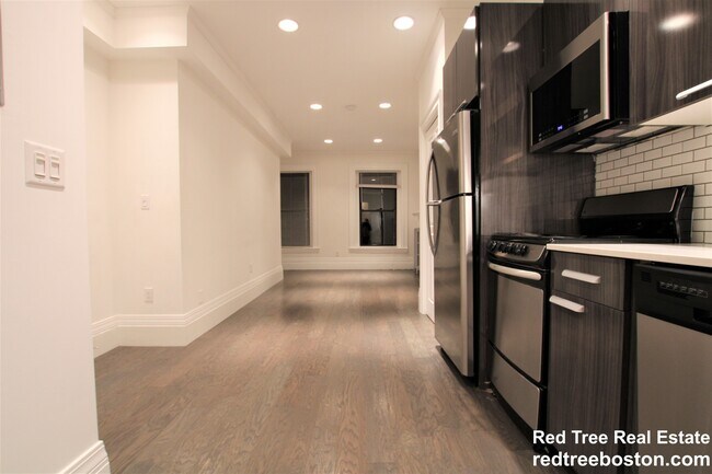 Foto del edificio - 270 Newbury St