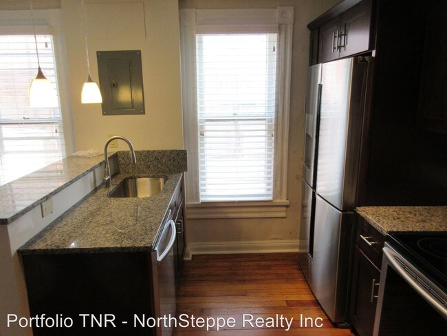 Foto del edificio - 694 Kerr St