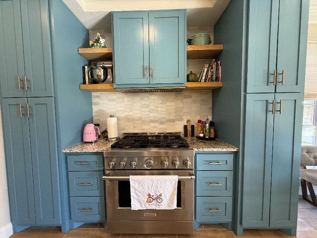 Foto del edificio - 4010 Crestwood Dr