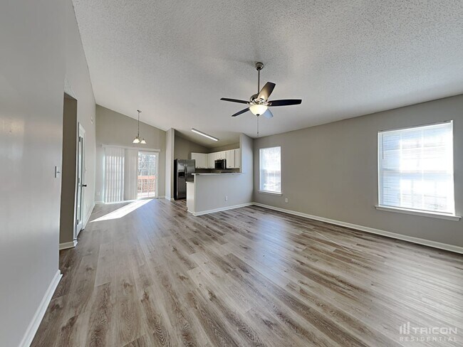 Building Photo - 4844 Silverdene St