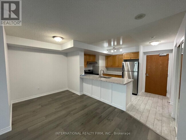 Photo du bâtiment - 7 Lorraine Dr