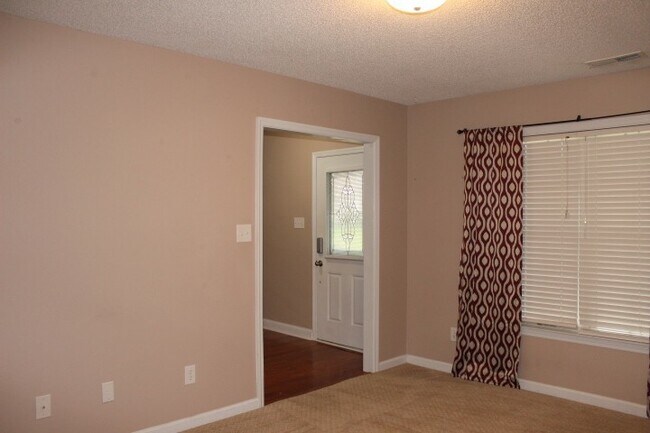 Foto del edificio - Staff Favorite.