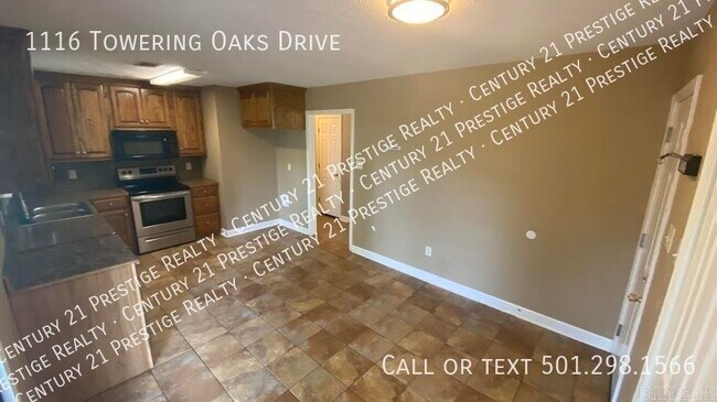 Foto del edificio - 1116 Towering Oaks Dr