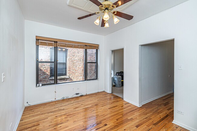 Foto del edificio - 4053 S Calumet Ave