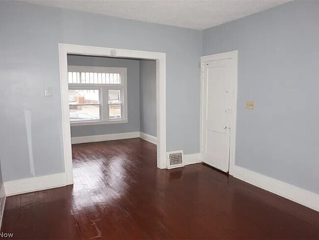 Foto del edificio - 3507 W 128th St