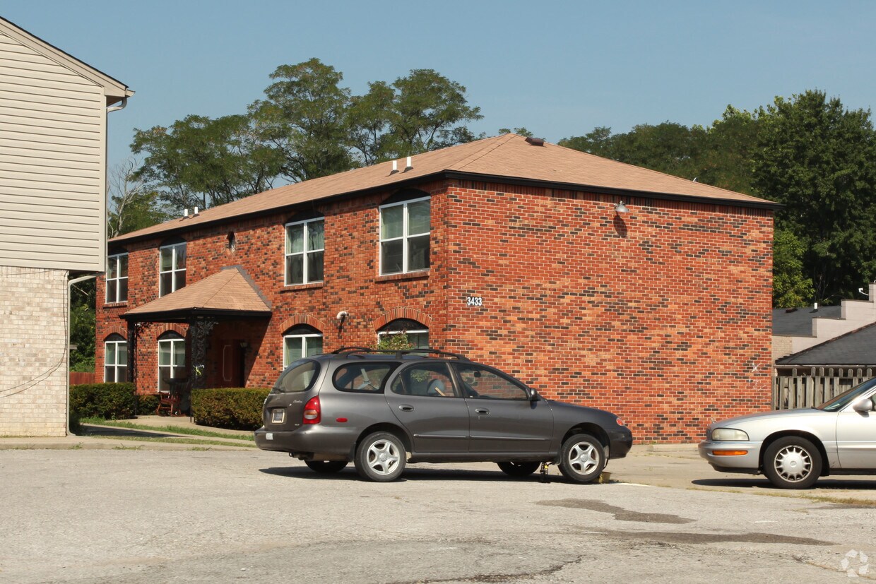 Primary Photo - 3433-3439 Tabor Ct