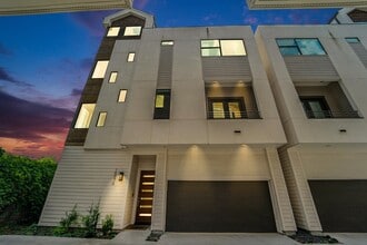 Building Photo - 1507 Truxillo St