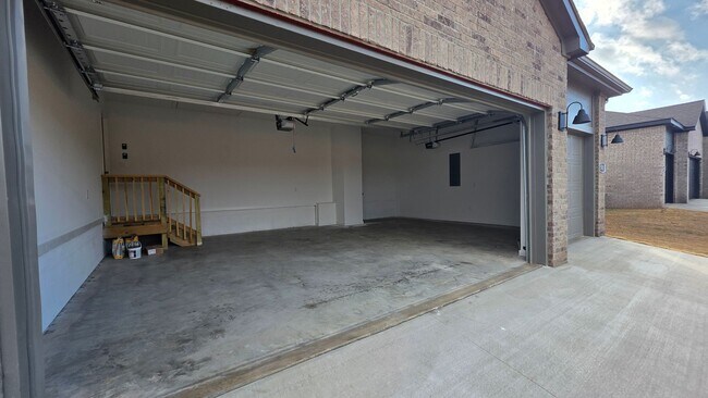 Building Photo - BRAND NEW CONSTRUCTION (4BR/2BA) - Now Leasing for Immediate Move-in