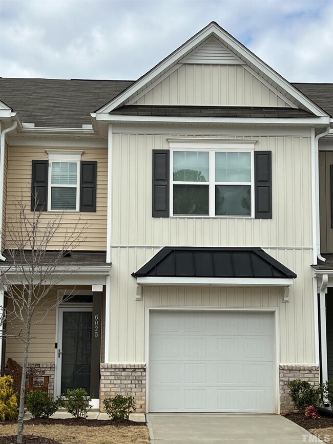 Building Photo - 6025 Beale Loop