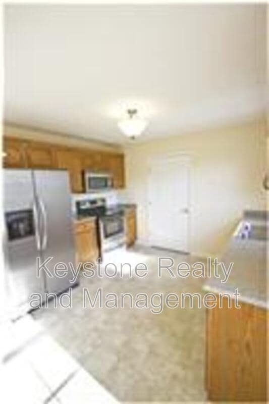 Building Photo - 727 Shetland Dr