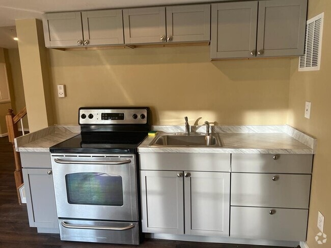 Fully Serviced 3 Bedroom Apartment + Bq, Swimming Pool, Gym