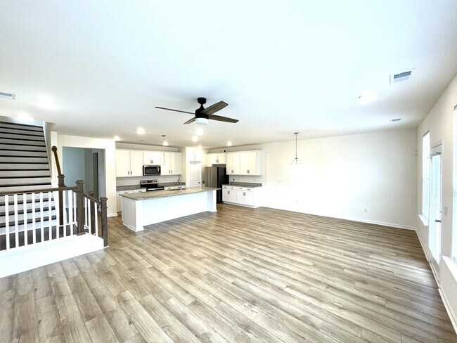 Foto del edificio - 455 Trotters Ln