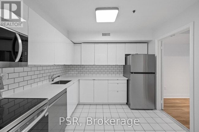 Photo du bâtiment - 3314 Yonge St