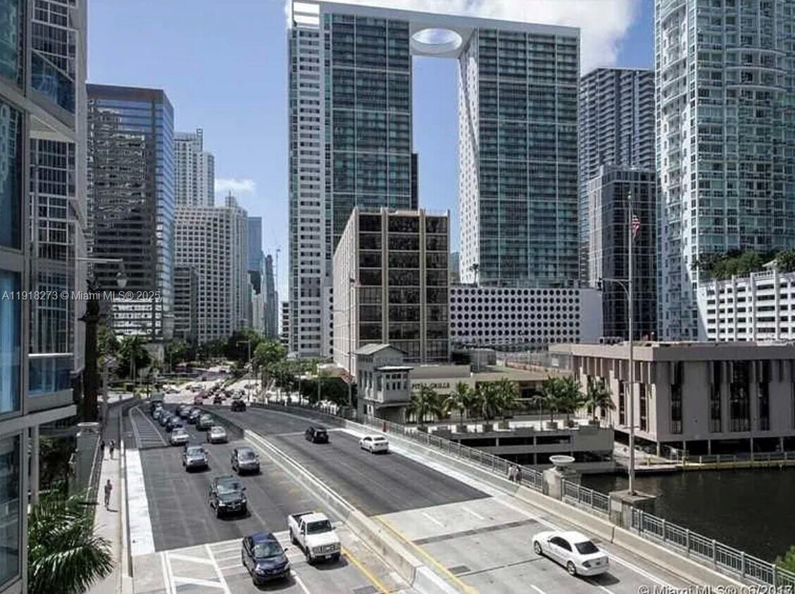 Foto principal - 200 Biscayne Blvd Way