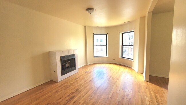 Foto del edificio - 4615 S Michigan Ave