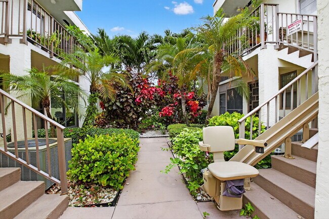 Foto del edificio - 14905 Wedgefield Dr