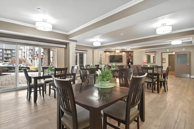 Photo du bâtiment - Mapleton Estates Apartments