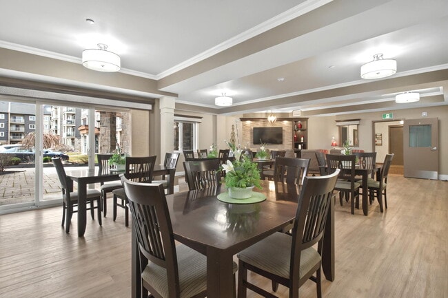 Photo du bâtiment - Mapleton Estates Apartments