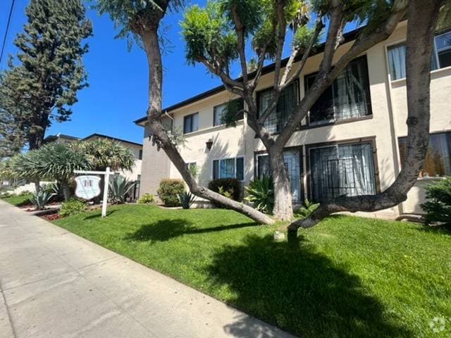 Building Photo - Azusa Grande Apartments