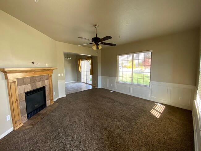 Building Photo - 53 S 930 E