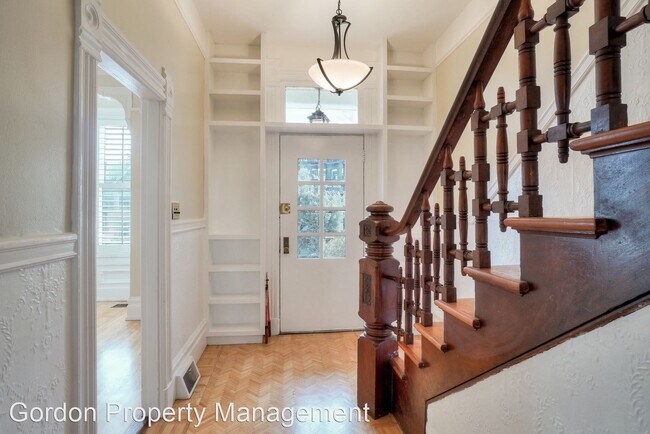 Building Photo - 3 br, 1.5 bath House - 454 Clipper Street