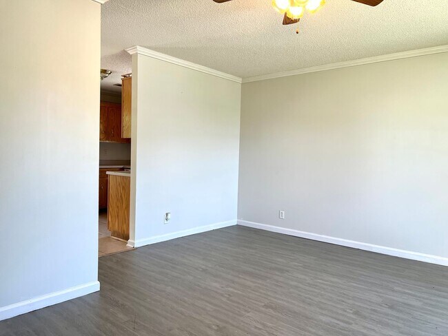Foto del edificio - 1047 Shadow Ridge Ave