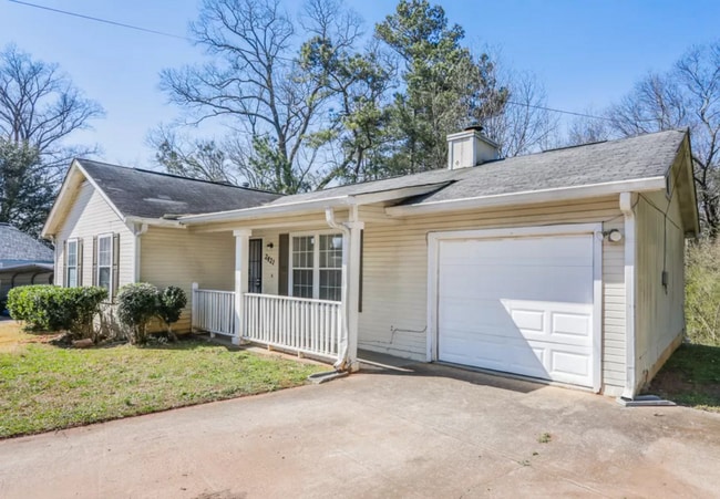 Building Photo - 3 bed 2 bath in Decatur!