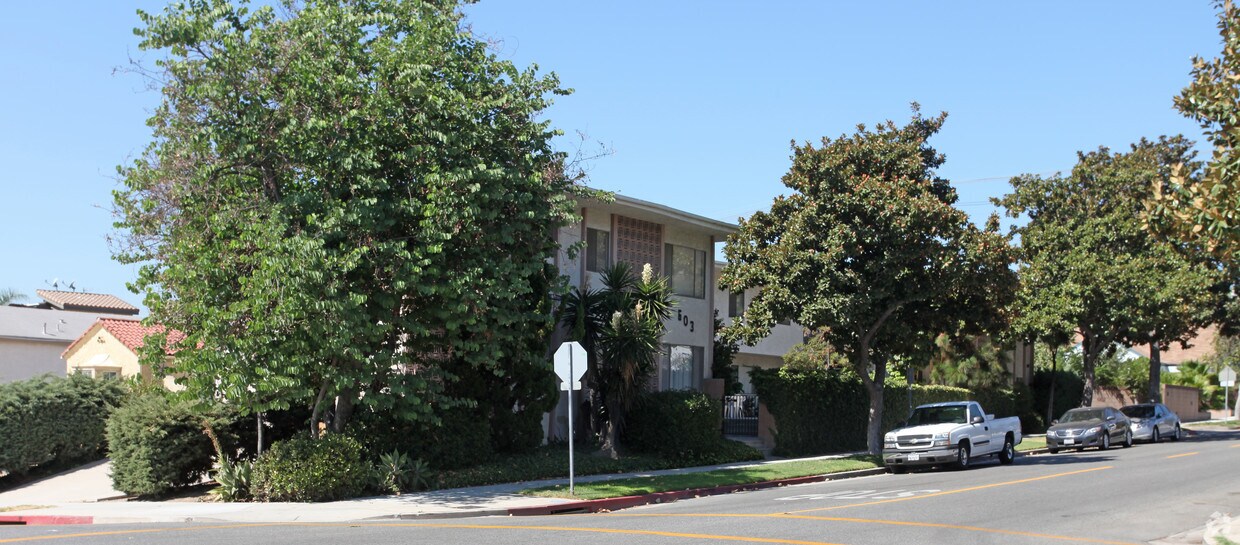 Building Photo - 603 N Kenneth Rd