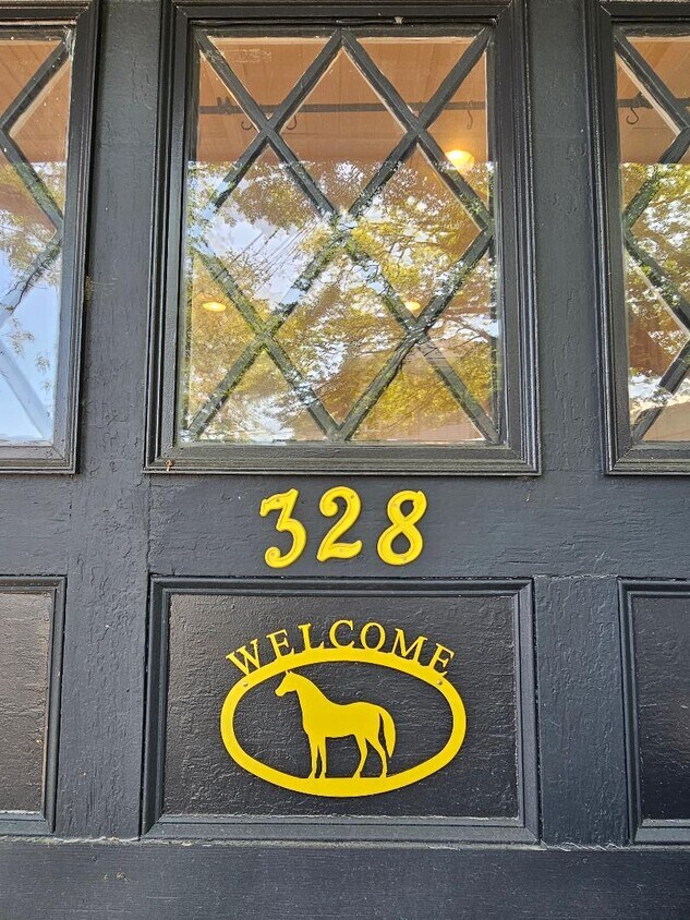 Primary Photo - 328 Maple St