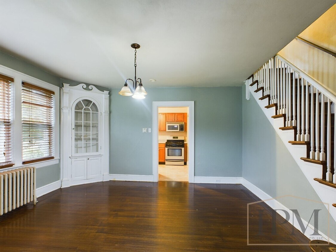 Primary Photo - Available Now - Spacious 4 Bedroom Home lo...