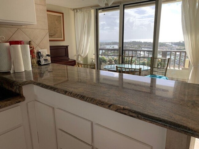 Foto del edificio - Mostly Furnished 2BR/2BA Condo