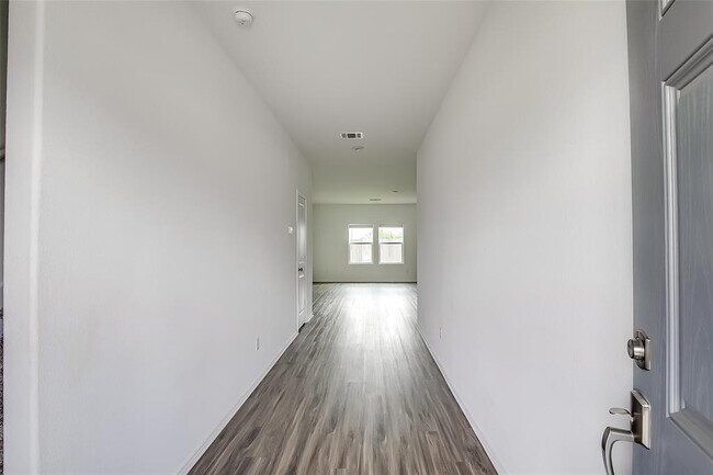 Foto del edificio - 475 Gabbro Gdns